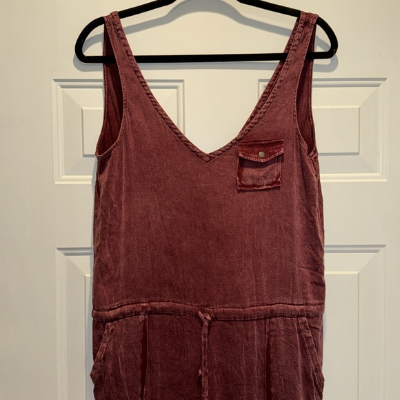 NWT CHASER Hairloom Acid wash Jumpsuit in Burgundy - Picture 2 of 10